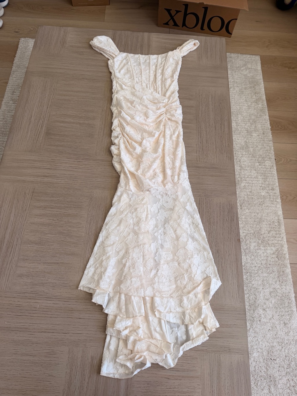 Lace Mermaid Romantic Sleeveless Dress Long With Rouched Back Tapered Train SZ S - Picture 4 of 7